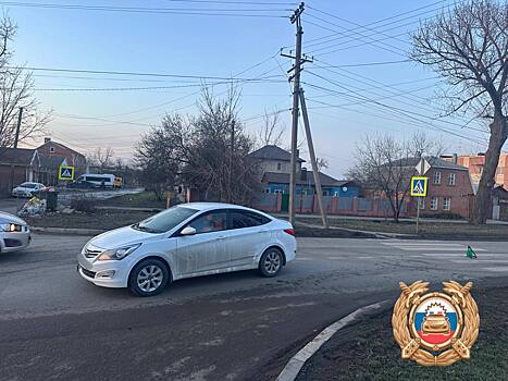 В Азове автомобиль сбил пенсионерку