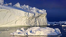 Крупнейший дрейфующий айсберг может уплыть за пролив Дрейка и разрушиться