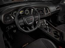 Представлен юбилейный Dodge Challenger 50th Anniversary Edition