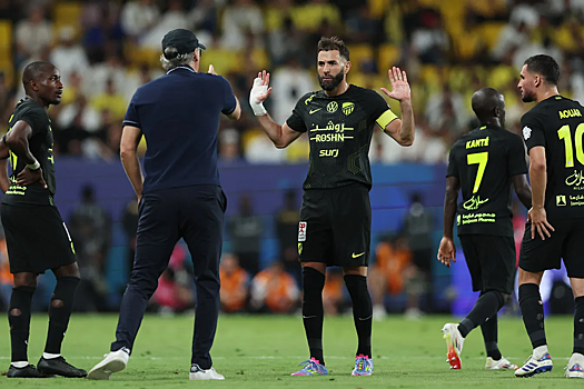 Аль-Иттихад победил Аль-Насра, Роналду унес шок, Бензема — триумф