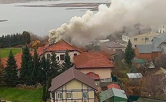 В Адмиралтейской слободе загорелся дом бывшего первого вице-премьера Татарстана
