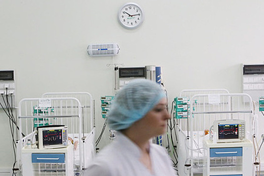 Медсестра пермской больницы обязала пациенток ухаживать за чужими детьми