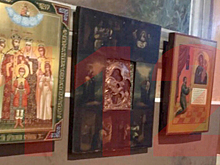 Прихожанка в стразах украла икону из храма и скрылась на золотистом Mercedes