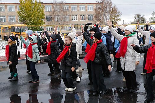 В селе Коелга Еткульского района торжественно открыли школьный стадион