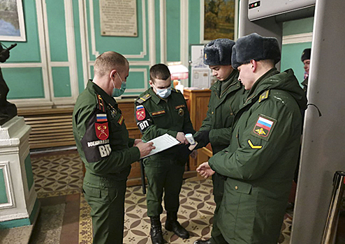 В Санкт-Петербурге военные полицейские ЗВО обеспечили правопорядок на концерте к 80-летию начала контрнаступления советских войск под Москвой