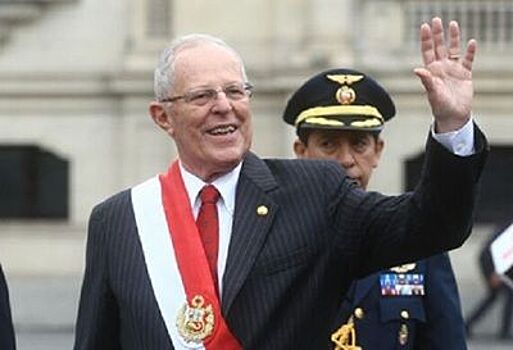 Президент Перу станцевал для футбольной сборной страны