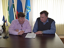 В посёлке Уральском начался дворовый спор с участием депутата