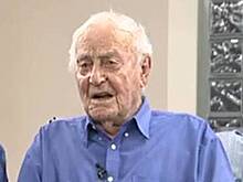 102-летний мужчина раскрыл алкогольный секрет долголетия