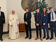 Илон Маск встретился с папой Римским