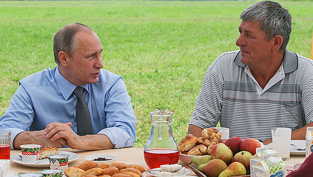 Путин пожаловался на прибалтийскую клюкву в йогурте
