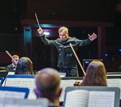 Министр культуры региона Алексей Бетехтин рассказал, как челябинский симфонический оркестр приняли на выступлении в Дубае