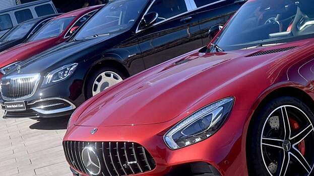 В России вдвое сократились продажи автомобилей одного класса