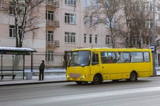 Прокуратура заступилась за бабушку, сломавшую руку в челябинском автобусе