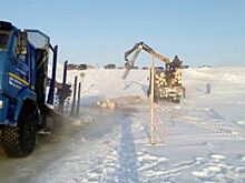 Лесовоз ушёл под воду на переправе в Виноградовском районе