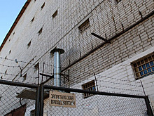 Сотрудник колонии получил условный срок за взятки