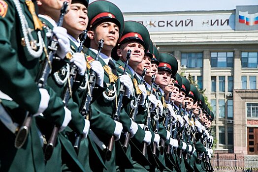 Саратовцы увидели вживую частичку парада на Красной площади. Фоторепортаж
