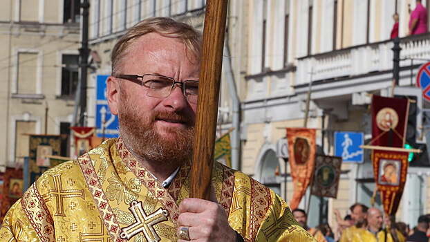 Виталий Милонов: «Ползать на коленках российским спортсменам запрещено. У европейцев свои приколы»