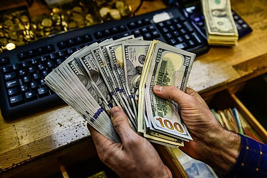 Крупный рост продаж иностранной валюты отмечают в обменниках Казахстана