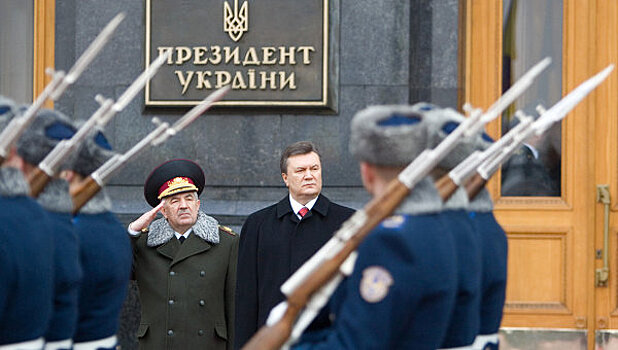 Киев стирает президента Януковича