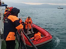 Один из черных ящиков разбившегося Ту-154 подняли из воды