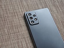 В России у новых смартфонов стали чаще встречаться необычные функции