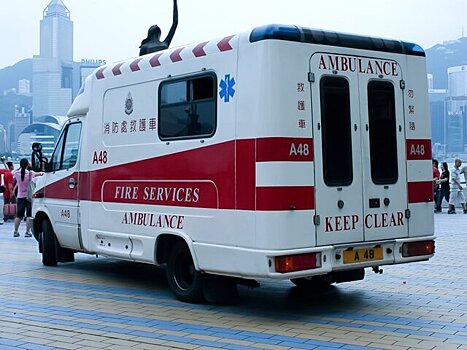 Шесть человек погибли в Китае после падения микроавтобуса в море