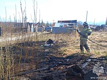 Пенсионерка из Магадана хотела сжечь мусор на даче, но устроила крупный пожар