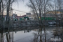 «Здесь рыба есть!»: Барнаулка стала местом паломничества рыбаков