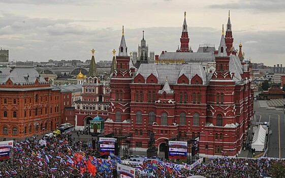 В Москве проходит митинг «Своих не бросаем» в поддержку Донбасса