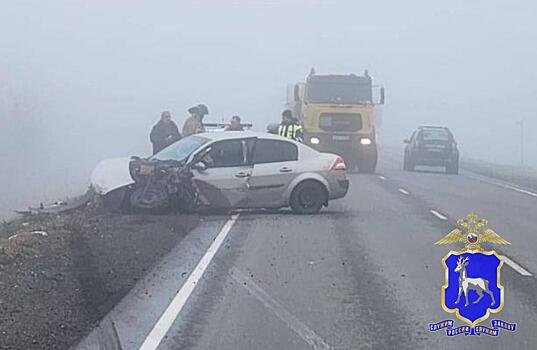Две женщины попали в больницу после столкновения Renault и Audi под Самарой