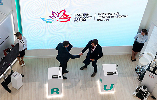 Приморье и провинция Сычуань подписали на ВЭФ соглашения о сотрудничестве в образовании