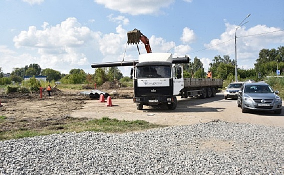 Новую дорогу построят в Кировском районе по поручению губернатора Травникова