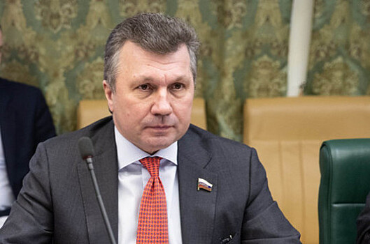 Необходимо существенно увеличить дотации ряду регионов, считает Васильев