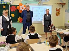 Игорь Васильев поздравил свой подшефный класс с началом учебного года