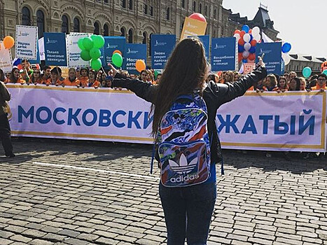 Москвичи делятся фотографиями града в соцсетях