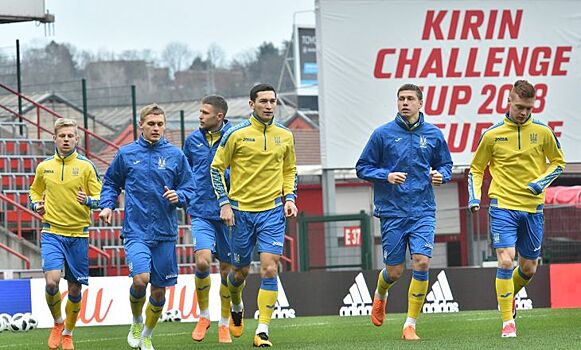 Братья Кличко сыграют в матче легенд перед финалом Лиги чемпионов в Киеве
