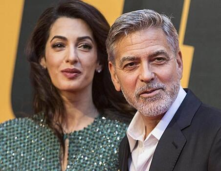 Стилист из России не смогла причислить Амаль Клуни к «иконам стиля»