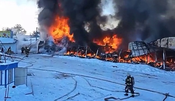 В Самаре загорелся рынок