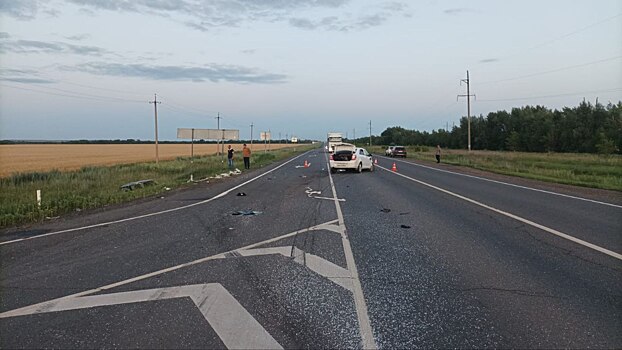 На трассе под Сорочинском столкнулись две легковушки, пострадало пять человек