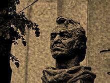 Родился молдавский кинорежиссер и сценарист Эмиль Лотяну