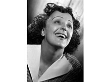 «Ни о чем не сожалею!»: 110 лет парижскому воробушку Эдит Пиаф