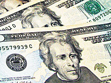 С долларов США уберут кровавое наследие