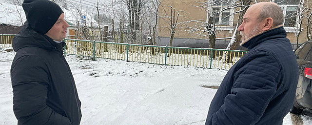 Депутат от ЕР поможет инициативным жителям улицы Лесная благоустроить двор