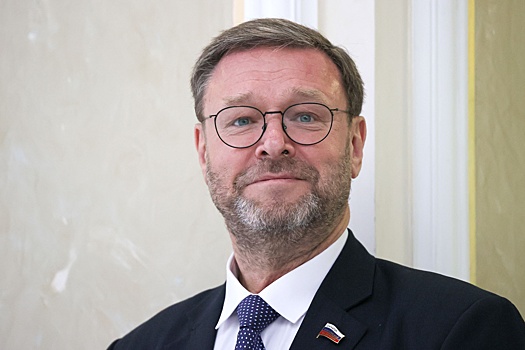 Косачев: Зеленский ищет любые возможности снова понравиться Трампу