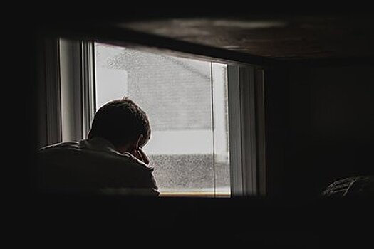 Перечислены отличия депрессии от обычной грусти