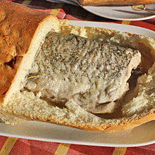 Старинный рецепт "Щука в пироге". Рыбный пирог с целой тушкой внутри