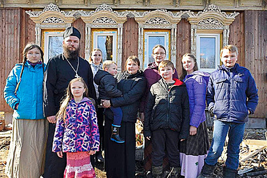 Американский священник переехал в русскую деревню