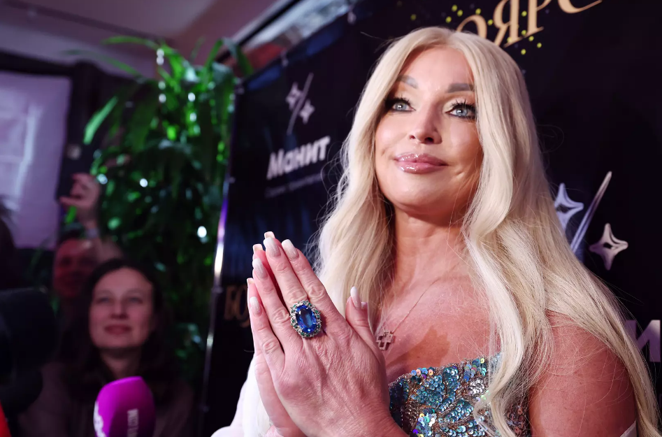 Балерина Волочкова со смехом ответила наркологу на обвинения в алкоголизме