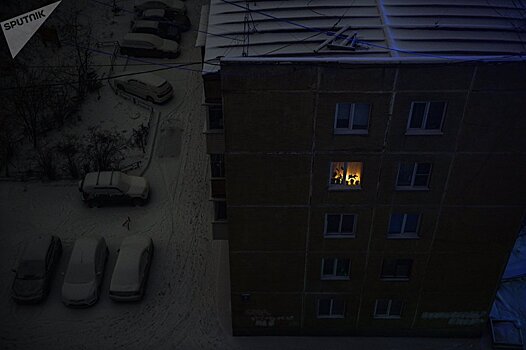 Тысячи жителей в двух областях Кыргызстана остались без света из-за снега