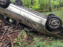Двое детей пострадали в легковушке, съехавшей в кювет на мокрой дороге